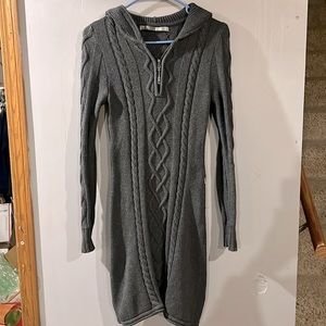 ATHLETA | Grey cable knit hooded dress